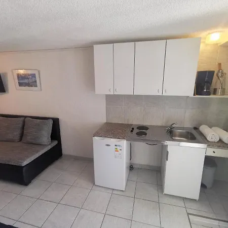 Niko Apartment