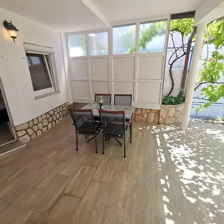 Apartment Niko *