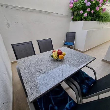 Apartment Niko 70m From The