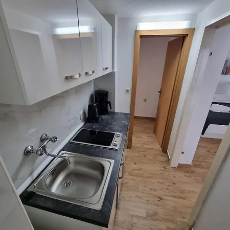Niko Apartment *