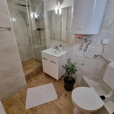Niko Apartment *