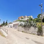 Niko 70m From The Apartman