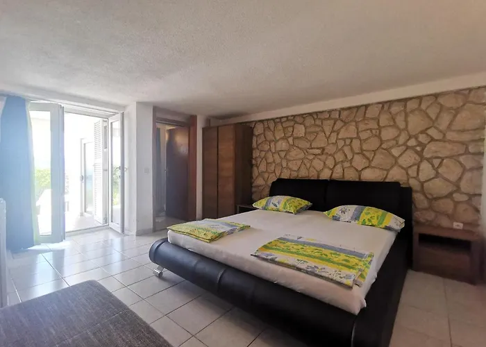 Niko 70m From The Apartamento *