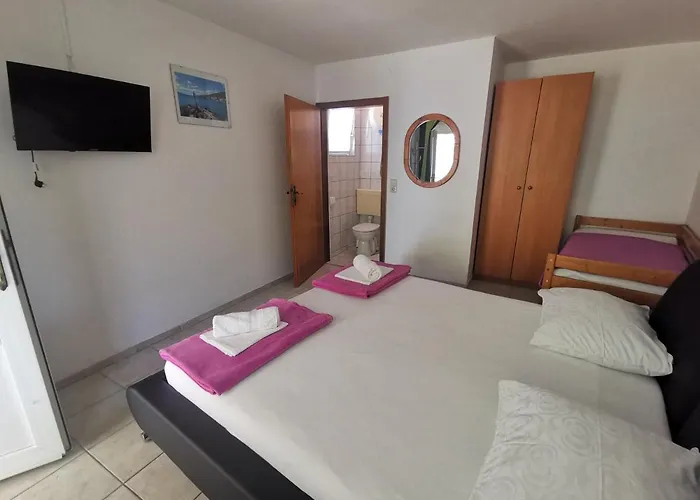 Niko 70m From The Apartamento Dramalj