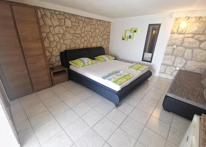 Niko 70m From The * Dramalj