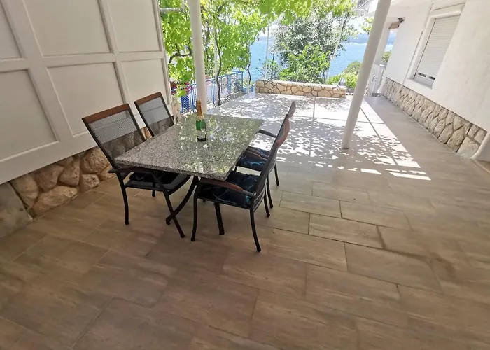 Niko 70m From The Apartmán