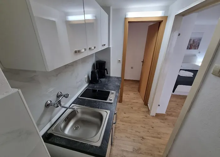 Niko 70m From The Apartamento *